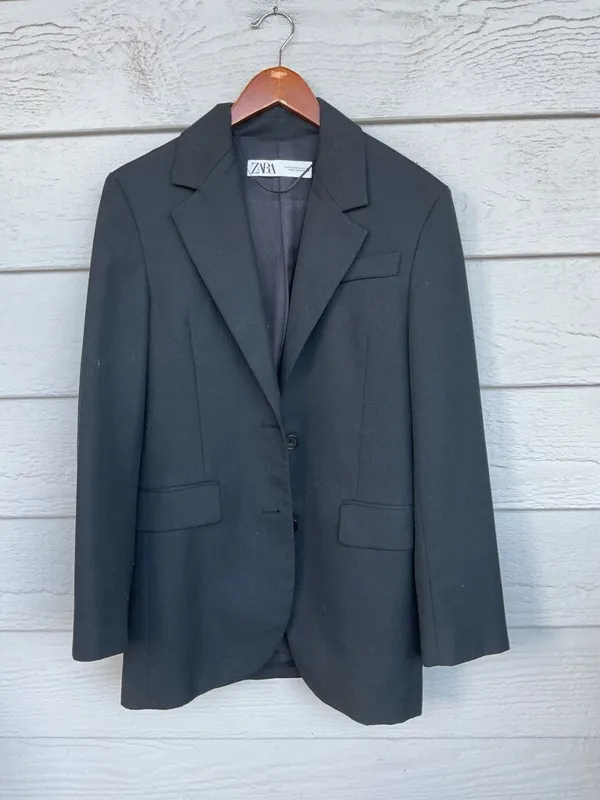 Zara tailored shoulder-pad blazer, product photo
